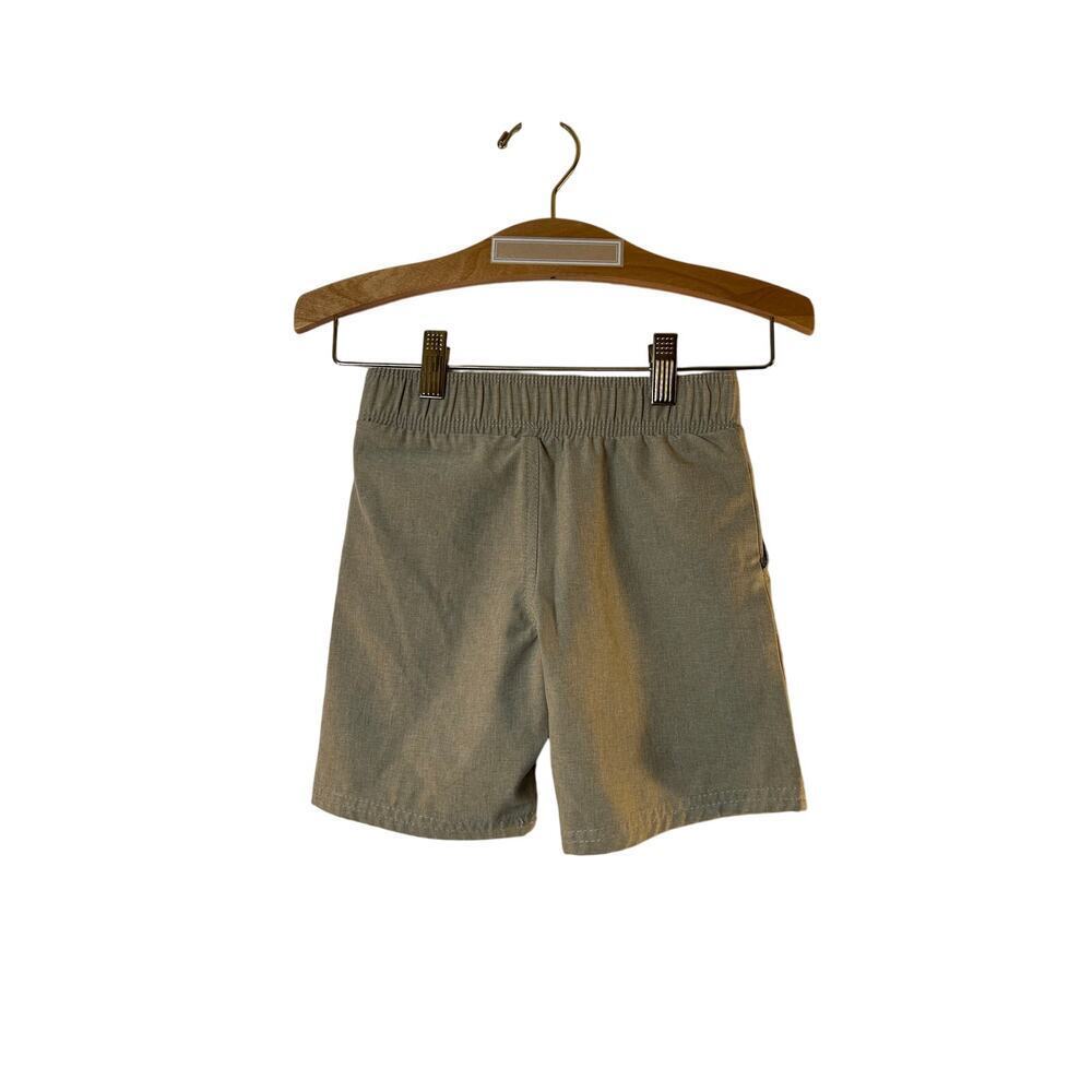HURLEY Boy’s Two Pairs of 4-Way Stretch Hybrid Shorts / Size: 4 - Picture 2 of 14